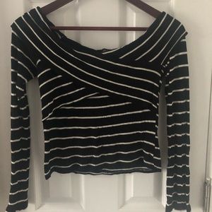 Forever21 wrap sleeve top M